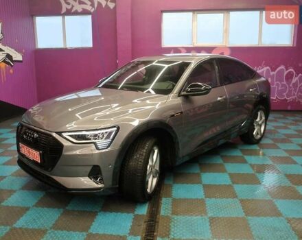 Серый Ауди E-Tron, объемом двигателя 0 л и пробегом 60 тыс. км за 29990 $, фото 3 на Automoto.ua