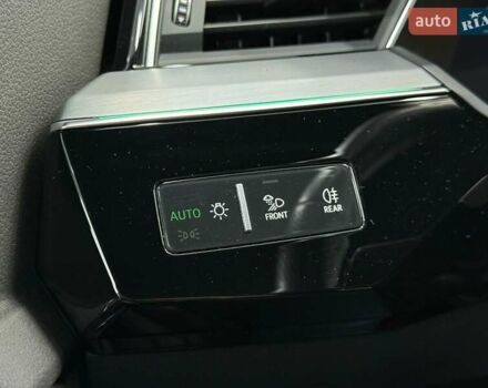 Сірий Ауді E-Tron, об'ємом двигуна 0 л та пробігом 86 тис. км за 37423 $, фото 19 на Automoto.ua