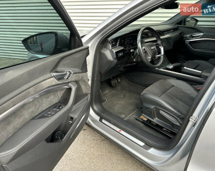 Сірий Ауді E-Tron, об'ємом двигуна 0 л та пробігом 45 тис. км за 33999 $, фото 61 на Automoto.ua