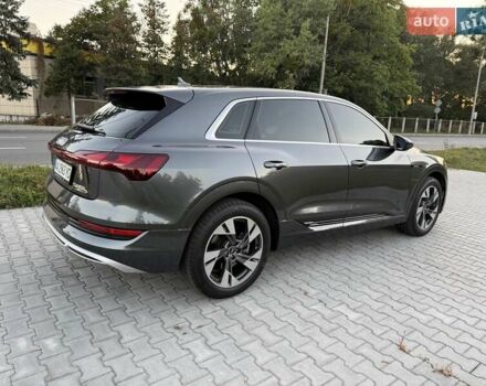 Серый Ауди E-Tron, объемом двигателя 0 л и пробегом 44 тыс. км за 33900 $, фото 33 на Automoto.ua