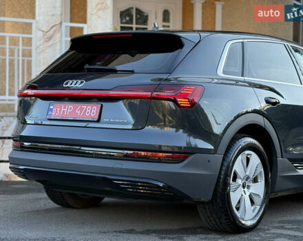 Серый Ауди E-Tron, объемом двигателя 0 л и пробегом 125 тыс. км за 26900 $, фото 13 на Automoto.ua