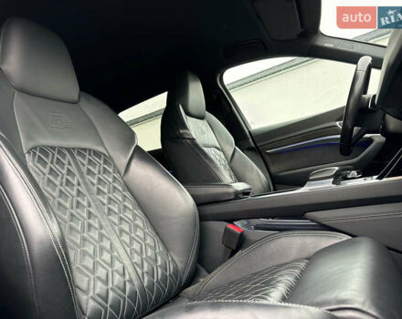 Серый Ауди E-Tron, объемом двигателя 0 л и пробегом 94 тыс. км за 35500 $, фото 9 на Automoto.ua