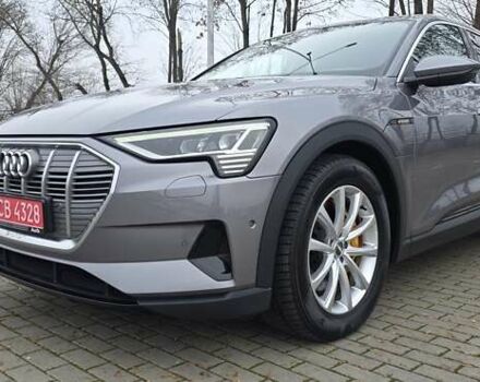 Сірий Ауді E-Tron, об'ємом двигуна 0 л та пробігом 140 тис. км за 28800 $, фото 20 на Automoto.ua