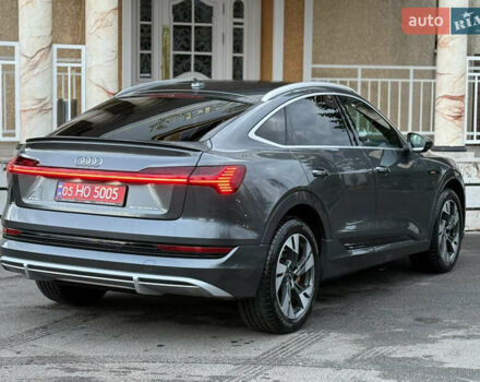 Серый Ауди E-Tron, объемом двигателя 0 л и пробегом 28 тыс. км за 34900 $, фото 16 на Automoto.ua