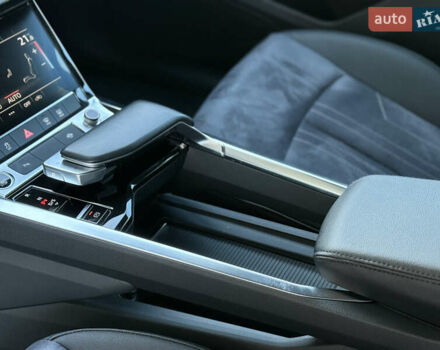 Серый Ауди E-Tron, объемом двигателя 0 л и пробегом 125 тыс. км за 26900 $, фото 42 на Automoto.ua