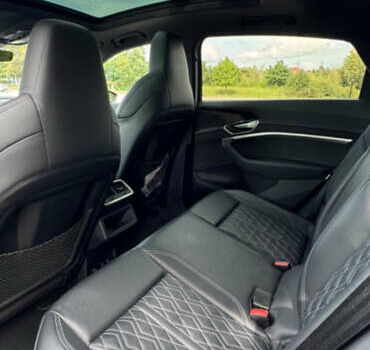 Сірий Ауді E-Tron, об'ємом двигуна 0 л та пробігом 90 тис. км за 36200 $, фото 1 на Automoto.ua