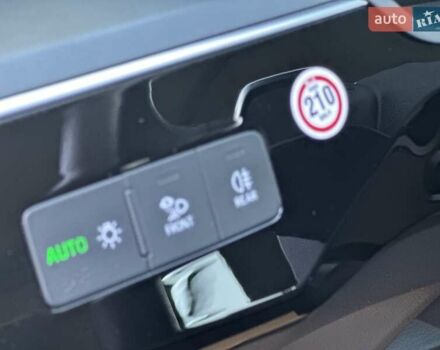 Серый Ауди E-Tron, объемом двигателя 0 л и пробегом 59 тыс. км за 37396 $, фото 19 на Automoto.ua