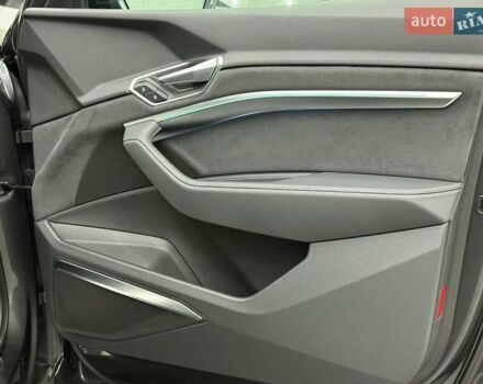 Сірий Ауді E-Tron, об'ємом двигуна 0 л та пробігом 86 тис. км за 37423 $, фото 37 на Automoto.ua