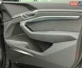 Сірий Ауді E-Tron, об'ємом двигуна 0 л та пробігом 86 тис. км за 37423 $, фото 37 на Automoto.ua