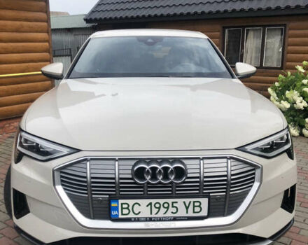 Сірий Ауді E-Tron, об'ємом двигуна 0 л та пробігом 46 тис. км за 36900 $, фото 1 на Automoto.ua