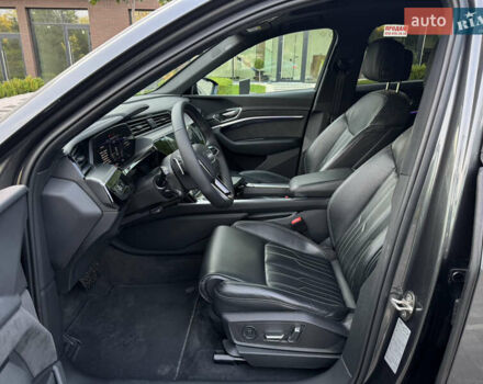 Серый Ауди E-Tron, объемом двигателя 0 л и пробегом 119 тыс. км за 41500 $, фото 28 на Automoto.ua