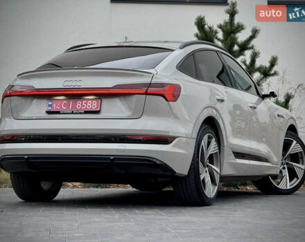 Серый Ауди E-Tron, объемом двигателя 0 л и пробегом 36 тыс. км за 45445 $, фото 42 на Automoto.ua