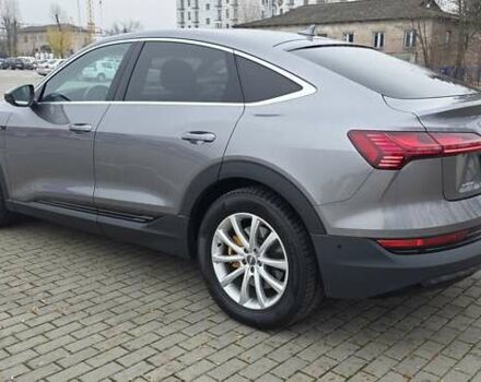 Сірий Ауді E-Tron, об'ємом двигуна 0 л та пробігом 140 тис. км за 28800 $, фото 50 на Automoto.ua