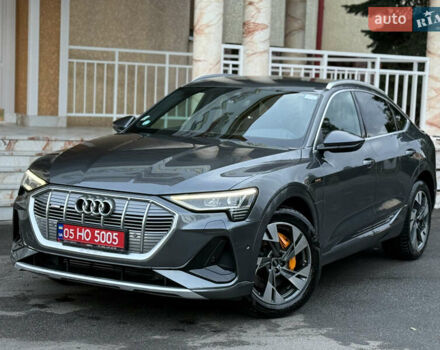 Серый Ауди E-Tron, объемом двигателя 0 л и пробегом 28 тыс. км за 34900 $, фото 3 на Automoto.ua
