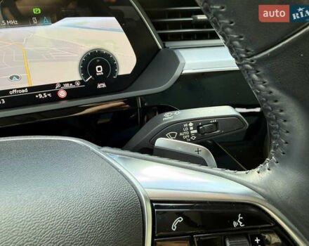 Серый Ауди E-Tron, объемом двигателя 0 л и пробегом 130 тыс. км за 37000 $, фото 66 на Automoto.ua