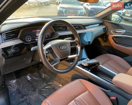 Сірий Ауді E-Tron, об'ємом двигуна 0 л та пробігом 53 тис. км за 29900 $, фото 11 на Automoto.ua