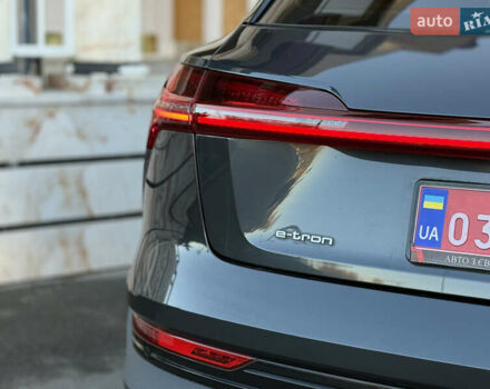 Серый Ауди E-Tron, объемом двигателя 0 л и пробегом 125 тыс. км за 26900 $, фото 18 на Automoto.ua