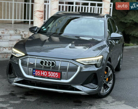 Серый Ауди E-Tron, объемом двигателя 0 л и пробегом 28 тыс. км за 34900 $, фото 14 на Automoto.ua