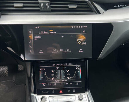 Сірий Ауді E-Tron, об'ємом двигуна 0 л та пробігом 90 тис. км за 36200 $, фото 13 на Automoto.ua