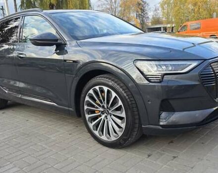 Сірий Ауді E-Tron, об'ємом двигуна 0 л та пробігом 110 тис. км за 29999 $, фото 8 на Automoto.ua