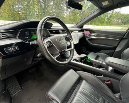 Серый Ауди E-Tron, объемом двигателя 0 л и пробегом 125 тыс. км за 34999 $, фото 96 на Automoto.ua