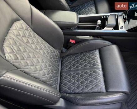 Сірий Ауді E-Tron, об'ємом двигуна 0 л та пробігом 45 тис. км за 48137 $, фото 20 на Automoto.ua