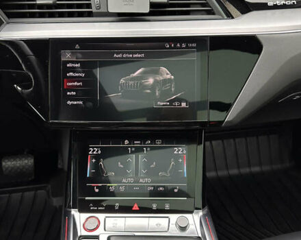 Сірий Ауді E-Tron, об'ємом двигуна 0 л та пробігом 106 тис. км за 39900 $, фото 54 на Automoto.ua