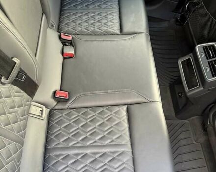 Сірий Ауді E-Tron, об'ємом двигуна 0 л та пробігом 45 тис. км за 48137 $, фото 32 на Automoto.ua