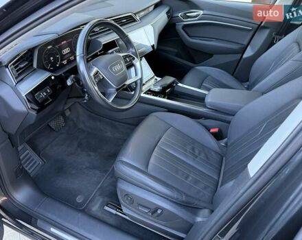 Сірий Ауді E-Tron, об'ємом двигуна 0 л та пробігом 98 тис. км за 31777 $, фото 5 на Automoto.ua