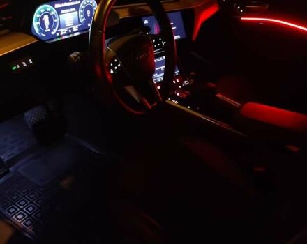 Сірий Ауді E-Tron, об'ємом двигуна 0 л та пробігом 110 тис. км за 33700 $, фото 7 на Automoto.ua