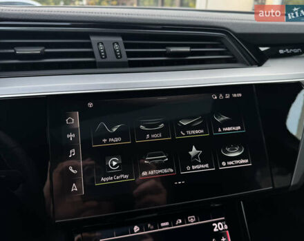 Серый Ауди E-Tron, объемом двигателя 0 л и пробегом 119 тыс. км за 40500 $, фото 41 на Automoto.ua