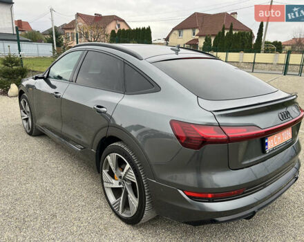 Серый Ауди E-Tron, объемом двигателя 0 л и пробегом 90 тыс. км за 38300 $, фото 4 на Automoto.ua