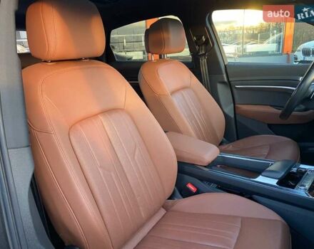 Сірий Ауді E-Tron, об'ємом двигуна 0 л та пробігом 53 тис. км за 29900 $, фото 28 на Automoto.ua