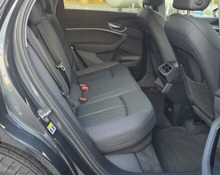 Сірий Ауді E-Tron, об'ємом двигуна 0 л та пробігом 110 тис. км за 29999 $, фото 61 на Automoto.ua