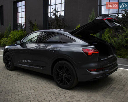 Сірий Ауді E-Tron, об'ємом двигуна 0 л та пробігом 69 тис. км за 39700 $, фото 2 на Automoto.ua