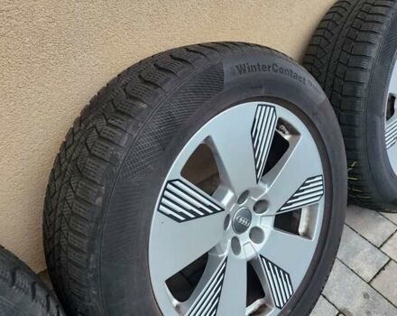 Сірий Ауді E-Tron, об'ємом двигуна 0 л та пробігом 117 тис. км за 27200 $, фото 27 на Automoto.ua