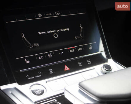 Сірий Ауді E-Tron, об'ємом двигуна 0 л та пробігом 69 тис. км за 39700 $, фото 15 на Automoto.ua
