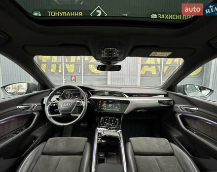 Серый Ауди E-Tron, объемом двигателя 0 л и пробегом 129 тыс. км за 33950 $, фото 22 на Automoto.ua