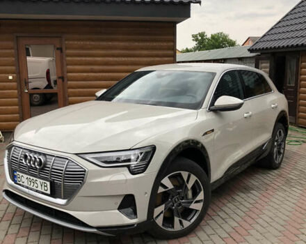 Сірий Ауді E-Tron, об'ємом двигуна 0 л та пробігом 46 тис. км за 36900 $, фото 2 на Automoto.ua