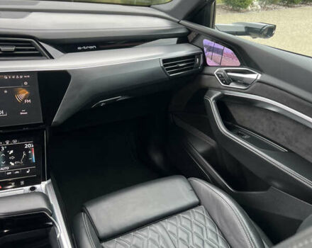 Сірий Ауді E-Tron, об'ємом двигуна 0 л та пробігом 90 тис. км за 36200 $, фото 12 на Automoto.ua