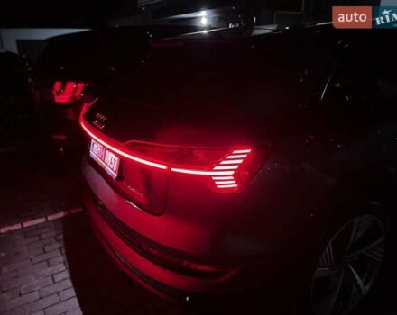 Серый Ауди E-Tron, объемом двигателя 0 л и пробегом 125 тыс. км за 34999 $, фото 122 на Automoto.ua