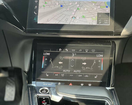 Сірий Ауді E-Tron, об'ємом двигуна 0 л та пробігом 64 тис. км за 33500 $, фото 25 на Automoto.ua