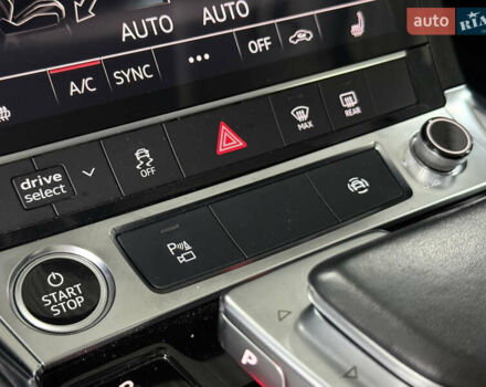 Серый Ауди E-Tron, объемом двигателя 0 л и пробегом 44 тыс. км за 33000 $, фото 21 на Automoto.ua