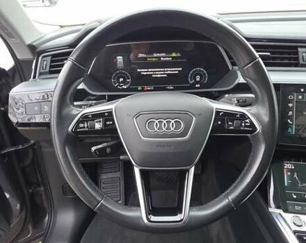 Сірий Ауді E-Tron, об'ємом двигуна 0 л та пробігом 140 тис. км за 28800 $, фото 113 на Automoto.ua