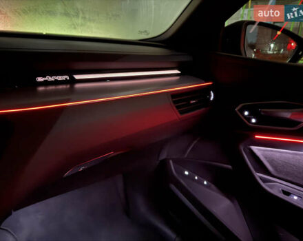 Серый Ауди E-Tron, объемом двигателя 0 л и пробегом 32 тыс. км за 41990 $, фото 19 на Automoto.ua