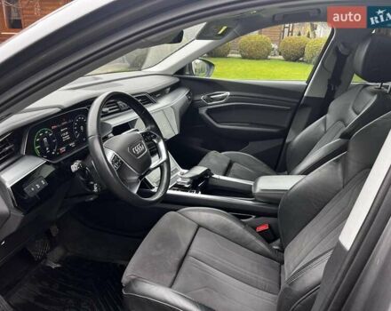 Серый Ауди E-Tron, объемом двигателя 0 л и пробегом 165 тыс. км за 33000 $, фото 17 на Automoto.ua