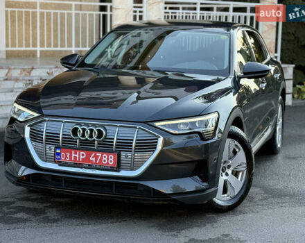 Серый Ауди E-Tron, объемом двигателя 0 л и пробегом 125 тыс. км за 26900 $, фото 2 на Automoto.ua