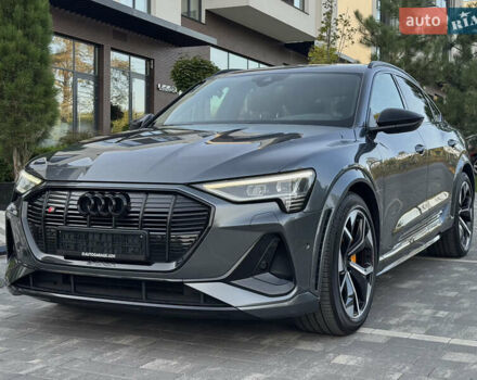 Серый Ауди E-Tron, объемом двигателя 0 л и пробегом 119 тыс. км за 41500 $, фото 4 на Automoto.ua