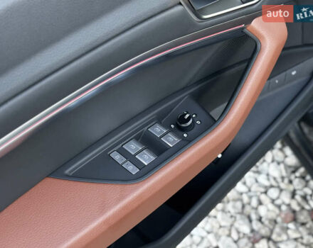 Серый Ауди E-Tron, объемом двигателя 0 л и пробегом 70 тыс. км за 42850 $, фото 25 на Automoto.ua