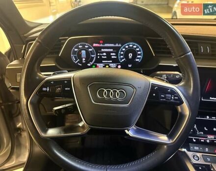 Сірий Ауді E-Tron, об'ємом двигуна 0 л та пробігом 152 тис. км за 24700 $, фото 15 на Automoto.ua